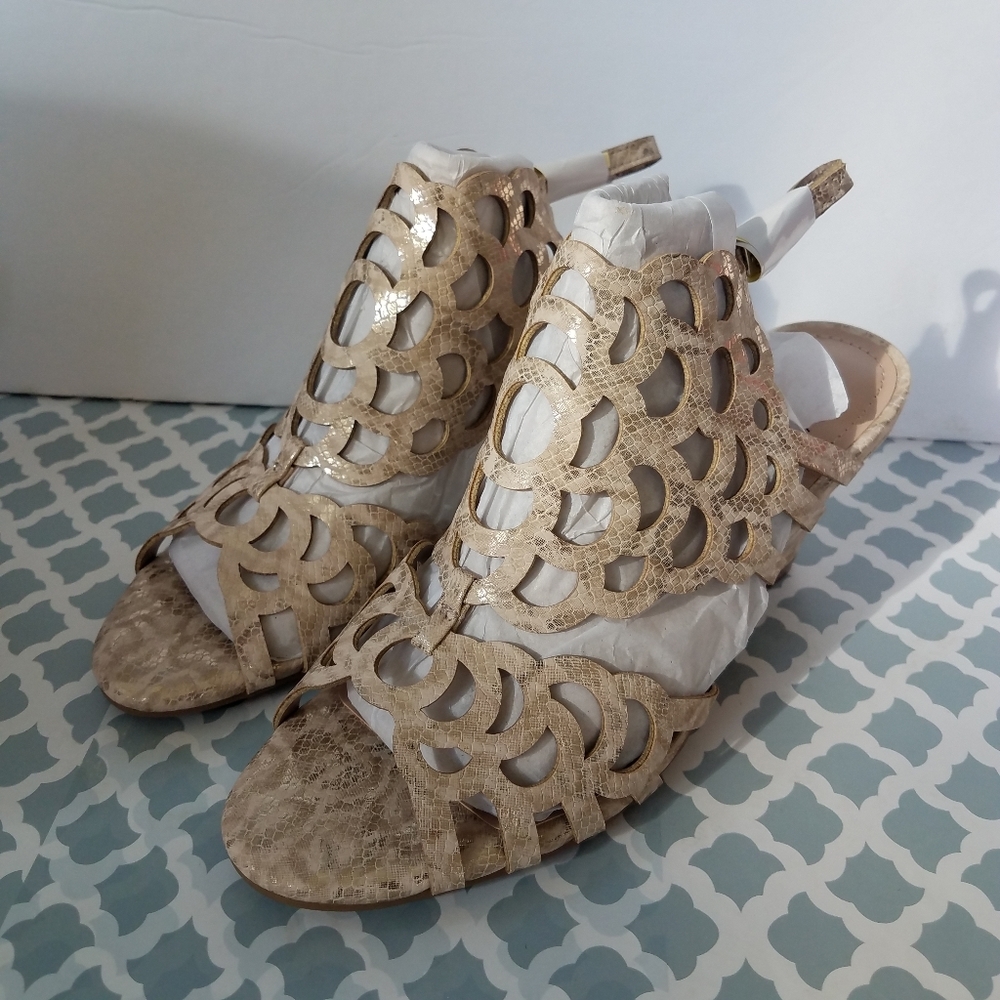 Nadirah Dress Sandal with Memory Foam 6.5 NIB - Picture 3 of 10